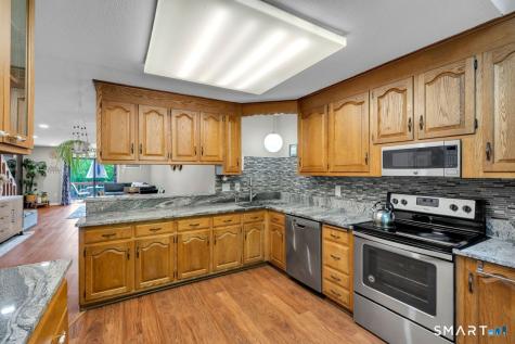 97 West Main Street East Lyme CT 06357