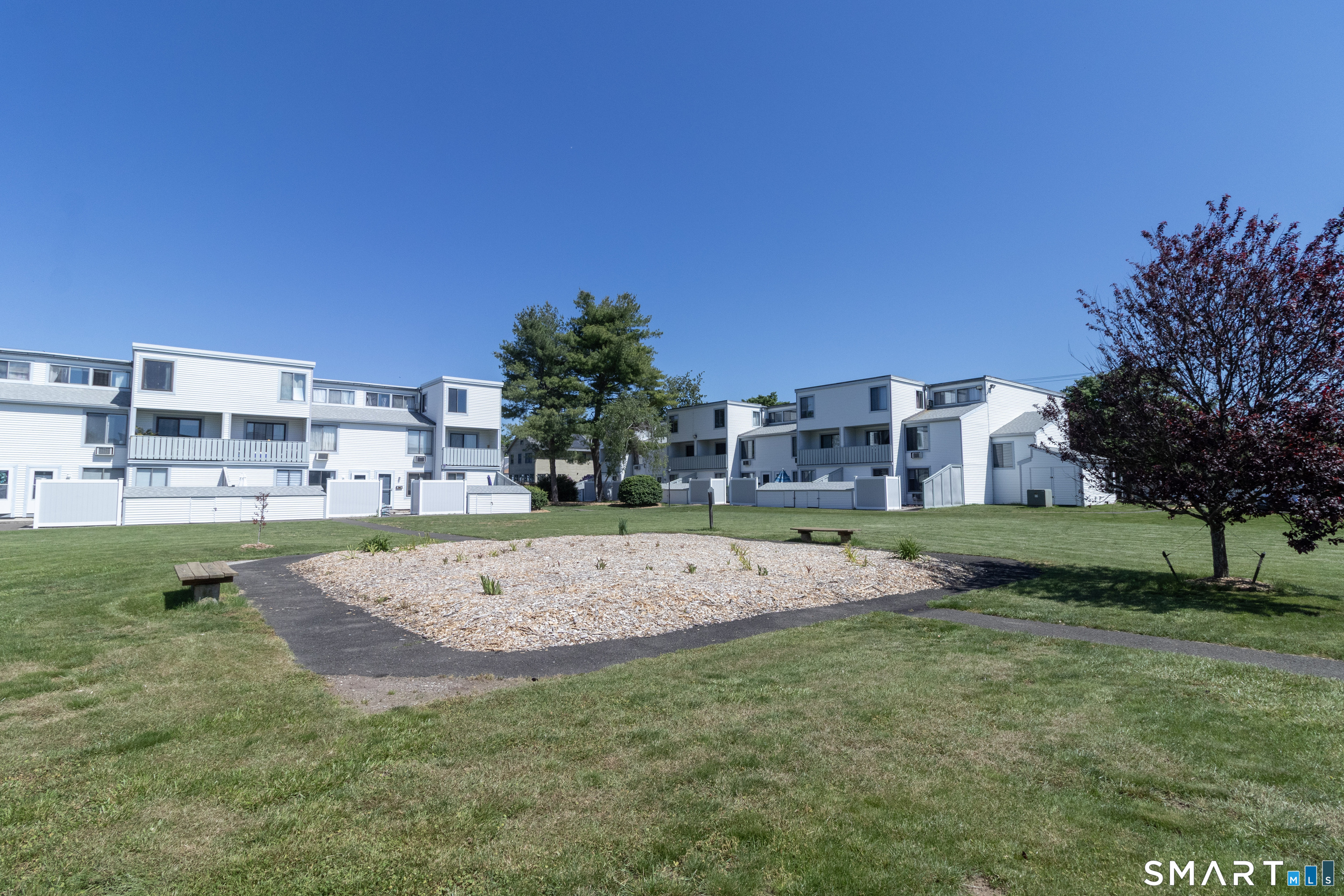 18 Hamre Lane Branford CT 06405