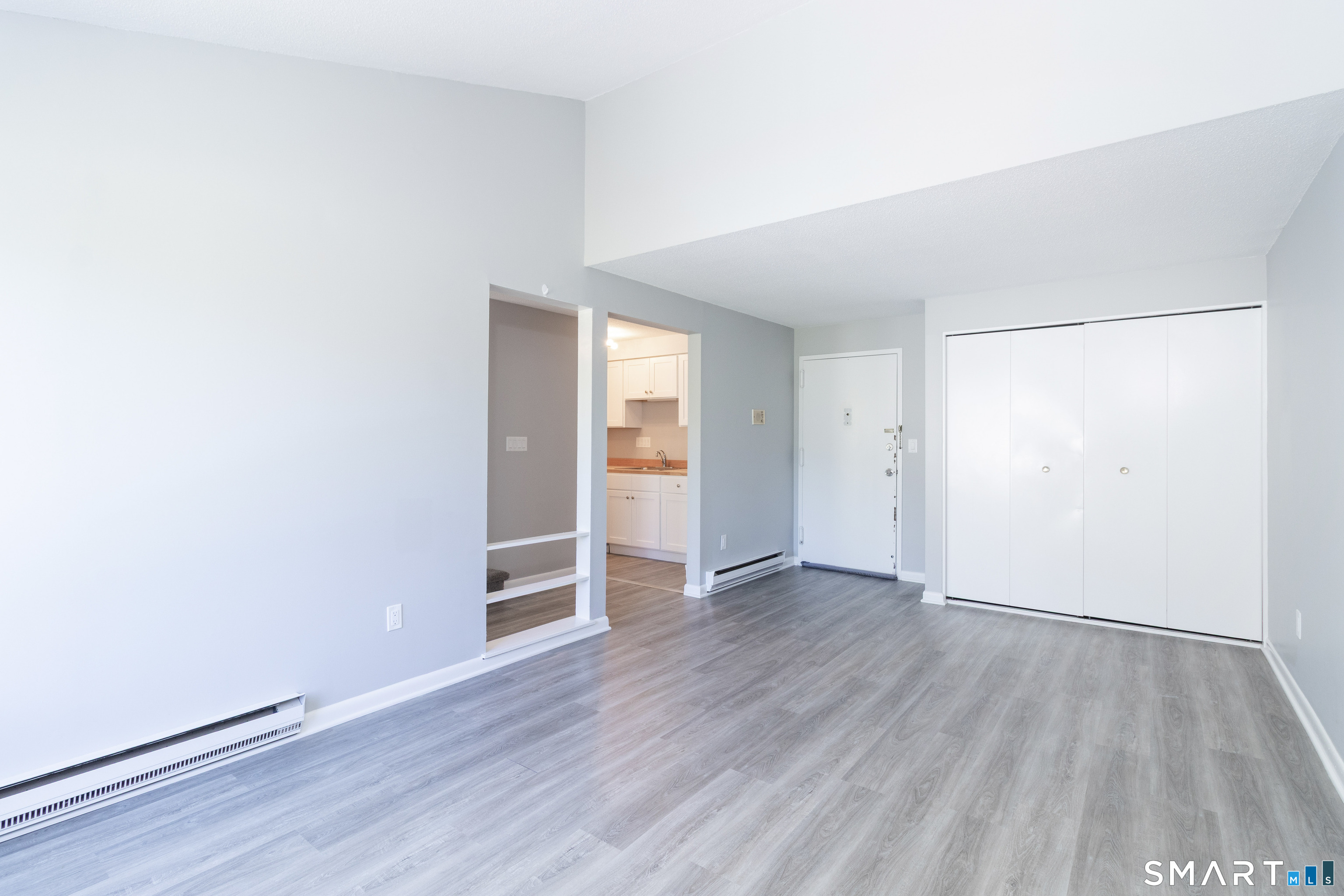 18 Hamre Lane Branford CT 06405