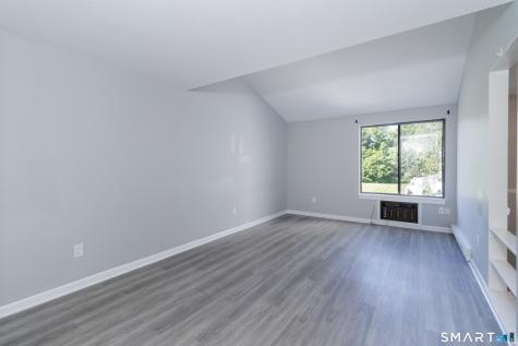 18 Hamre Lane Branford CT 06405