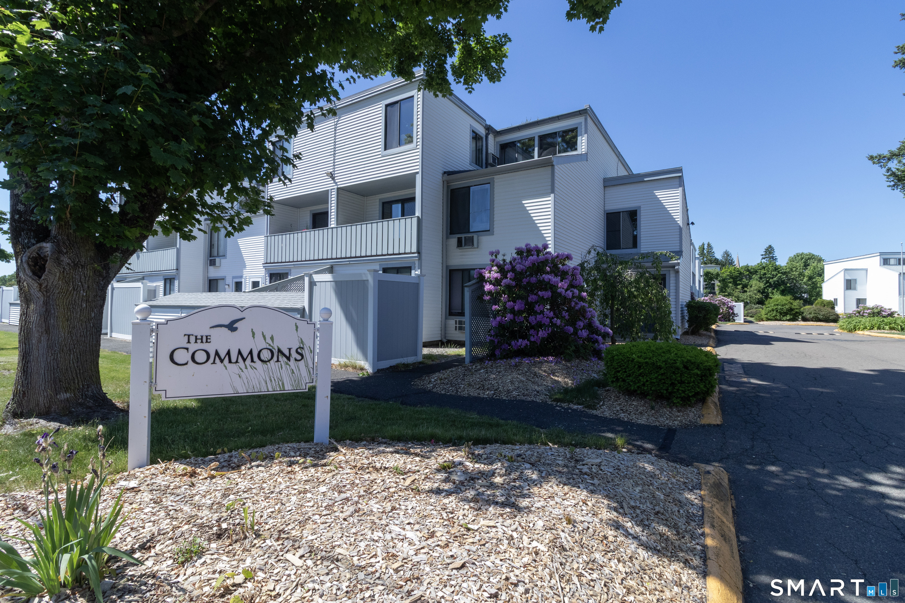 18 Hamre Lane Branford CT 06405