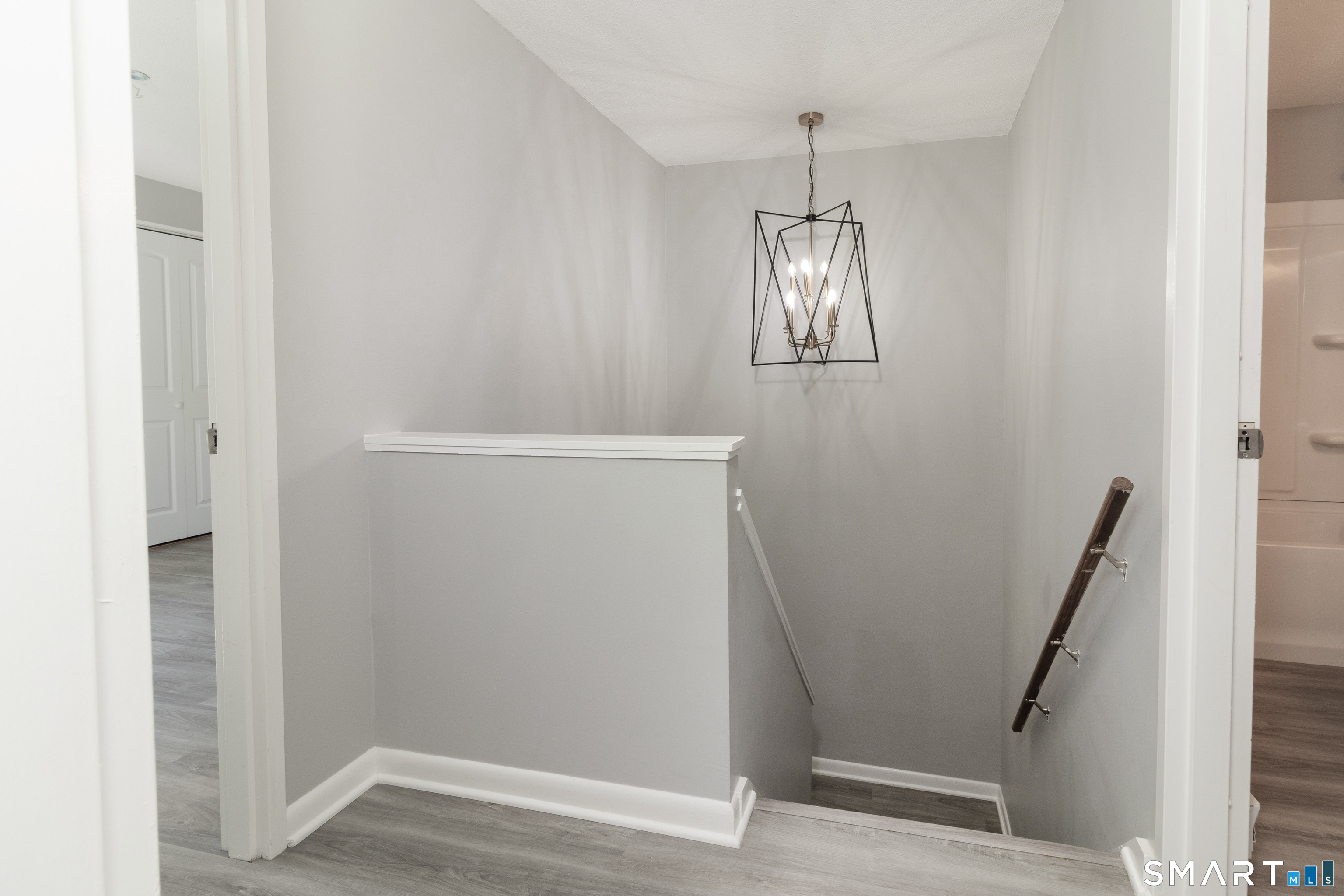 18 Hamre Lane Branford CT 06405