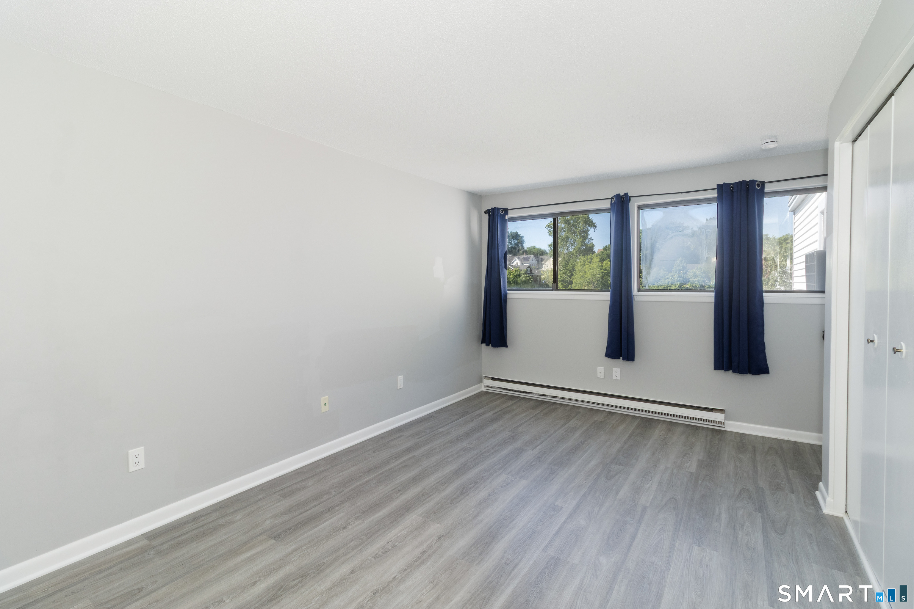 18 Hamre Lane Branford CT 06405