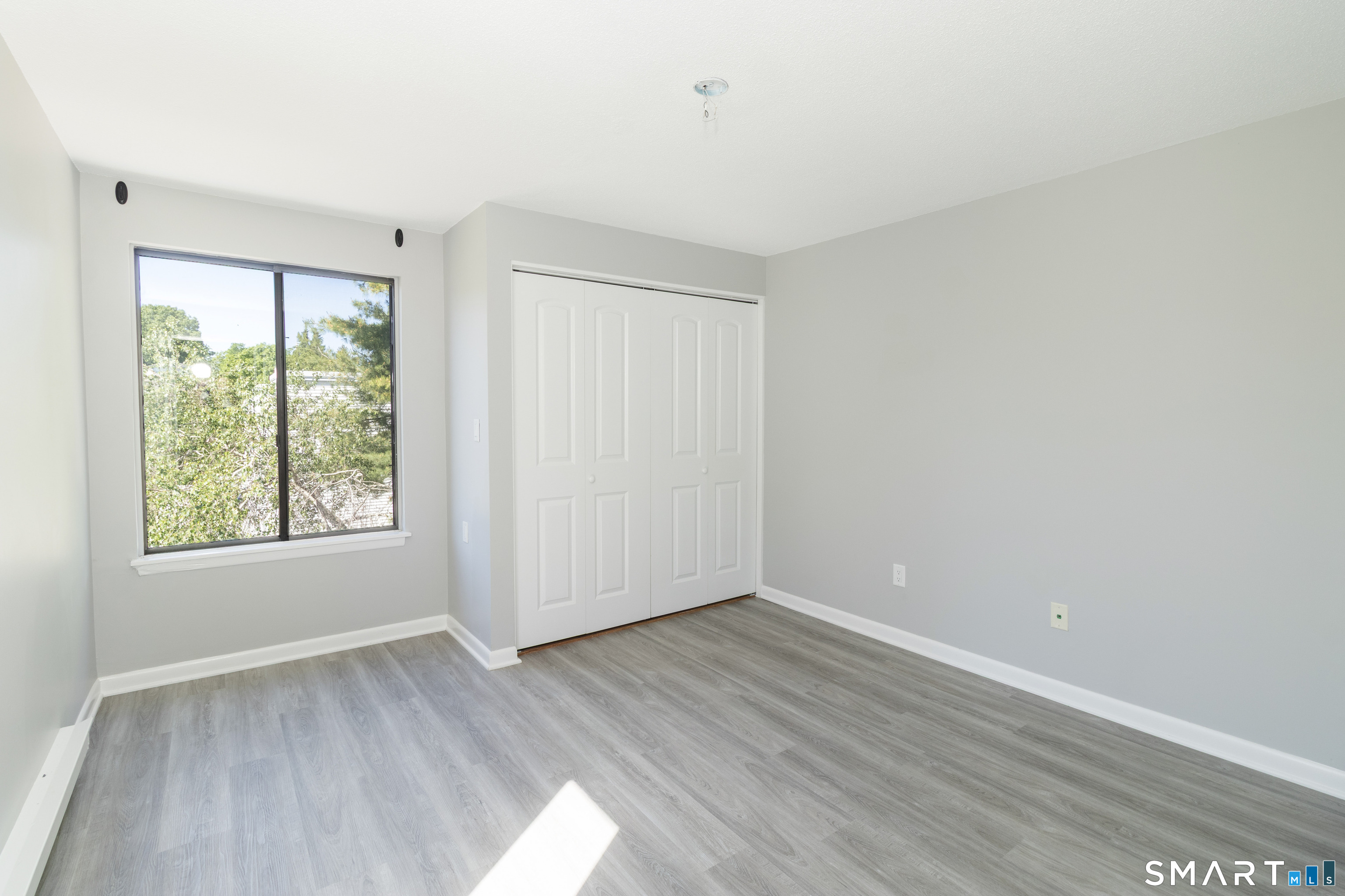 18 Hamre Lane Branford CT 06405