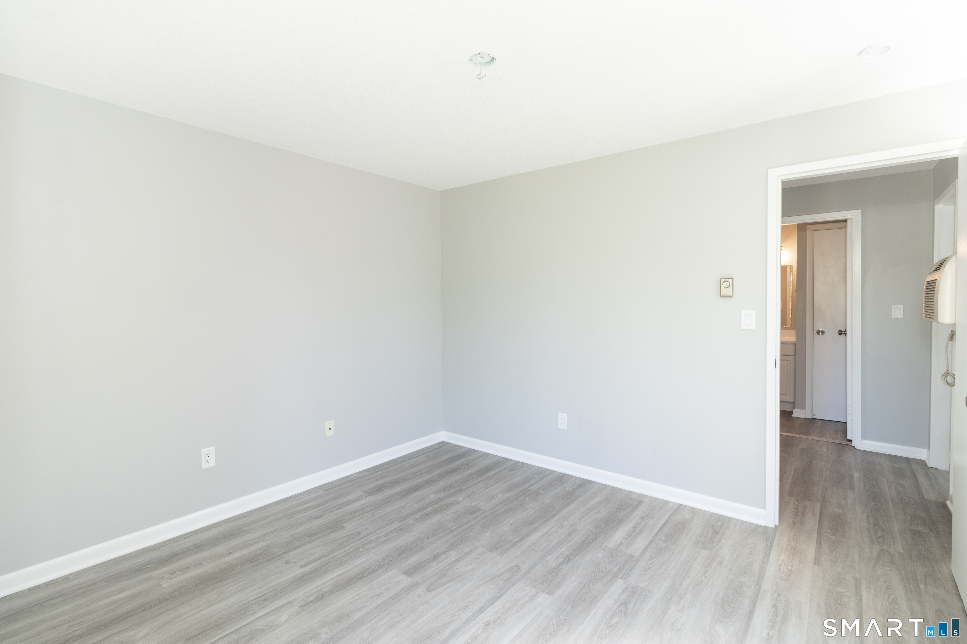 18 Hamre Lane Branford CT 06405