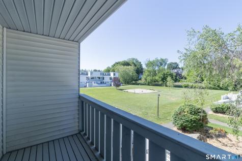 18 Hamre Lane Branford CT 06405
