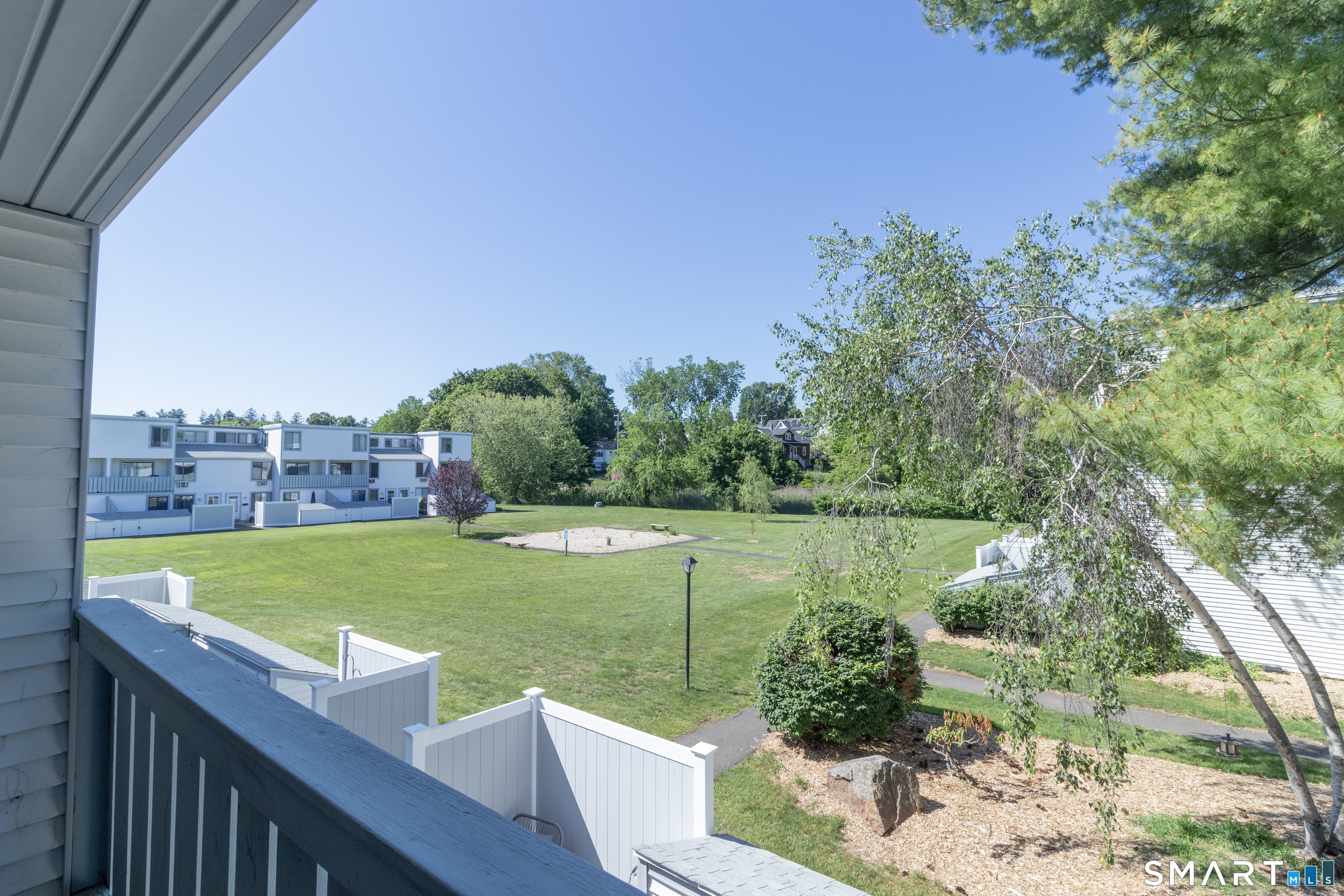 18 Hamre Lane Branford CT 06405