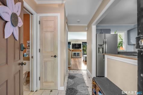 85 North Main Street East Hampton CT 06424