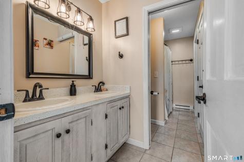 85 North Main Street East Hampton CT 06424