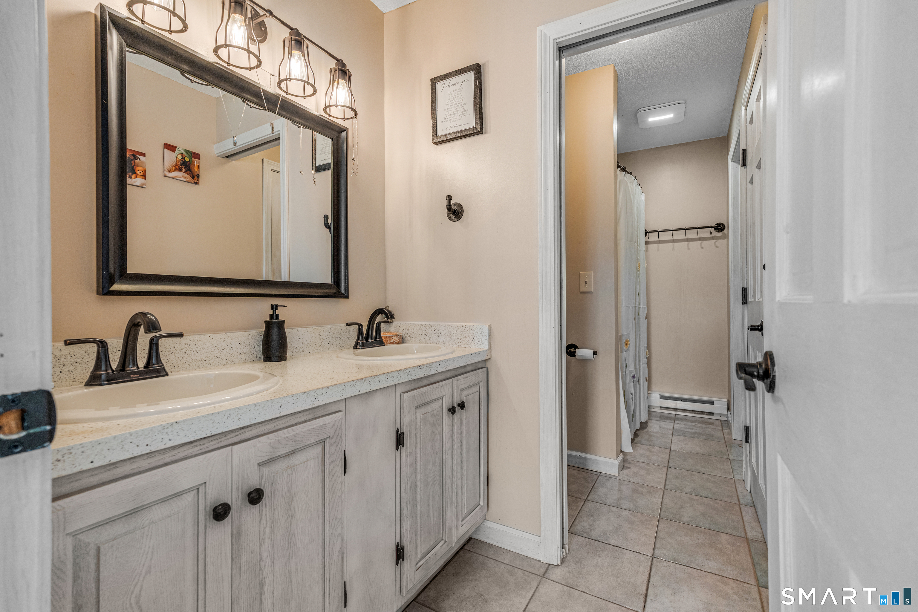 85 North Main Street East Hampton CT 06424