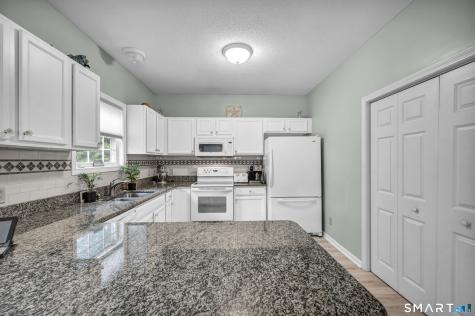 66 Dannys Way Wallingford CT 06492