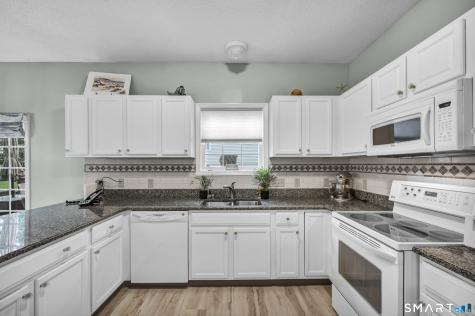 66 Dannys Way Wallingford CT 06492