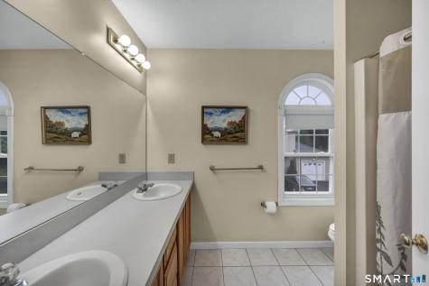 66 Dannys Way Wallingford CT 06492