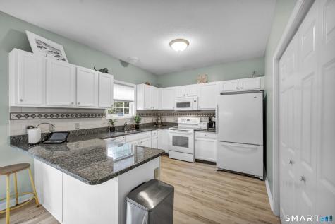 66 Dannys Way Wallingford CT 06492