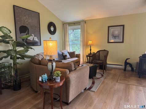 8-B Country Squire Drive Cromwell CT 06416