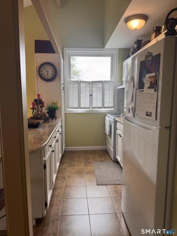 8-B Country Squire Drive Cromwell CT 06416