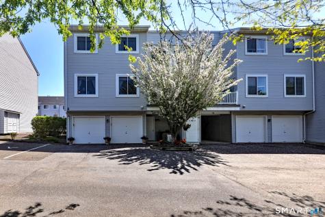 51 Staffordshire Common Drive Wallingford CT 06492