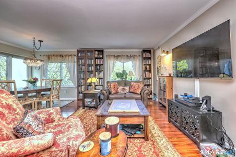 51 Staffordshire Common Drive Wallingford CT 06492
