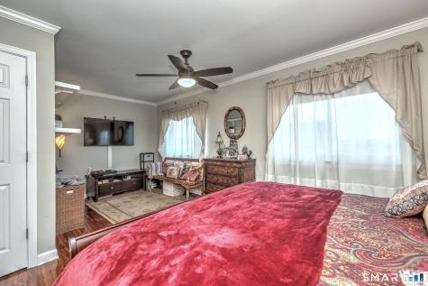 51 Staffordshire Common Drive Wallingford CT 06492