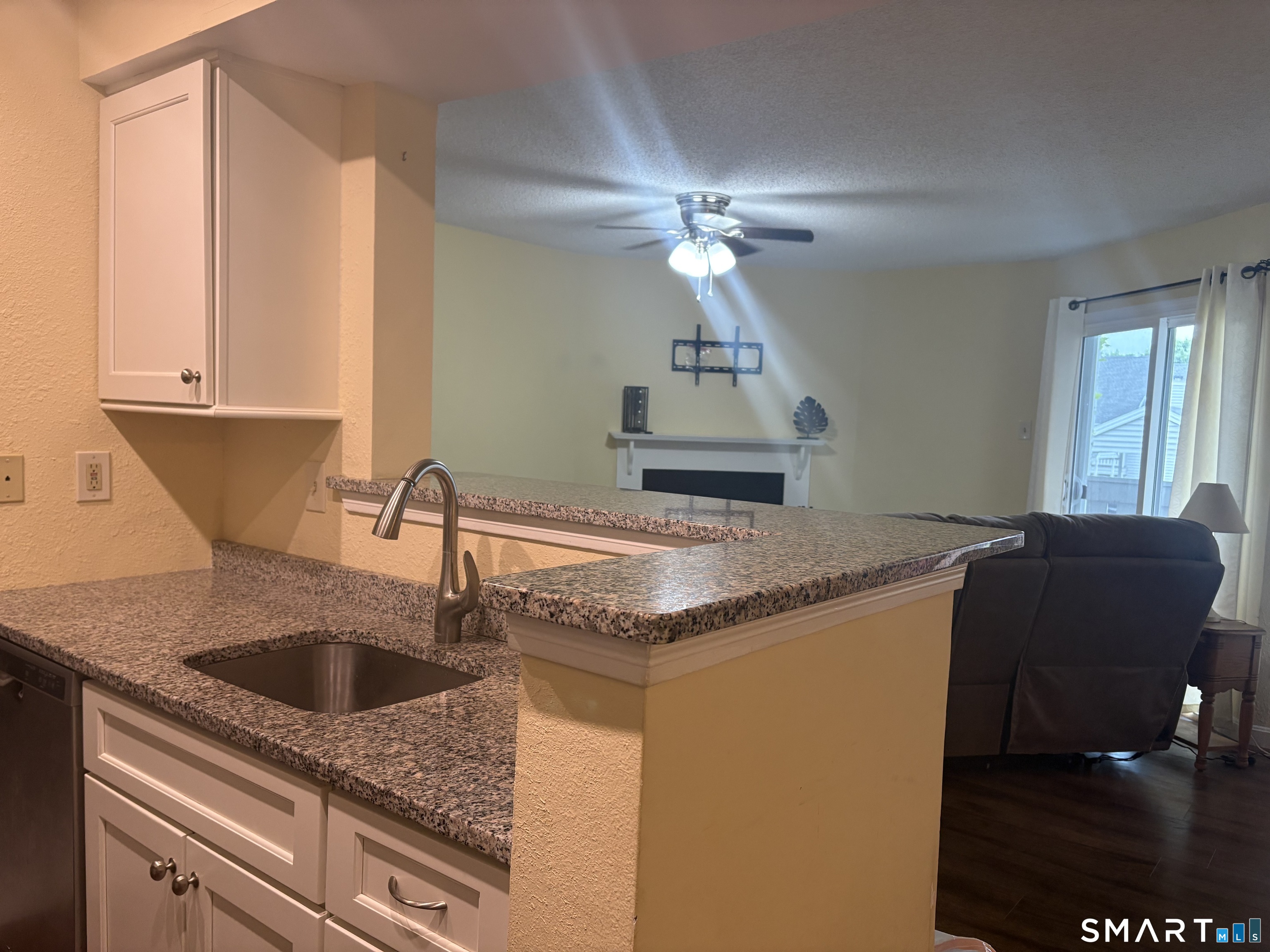 67 Leafwood Lane Groton CT 06340