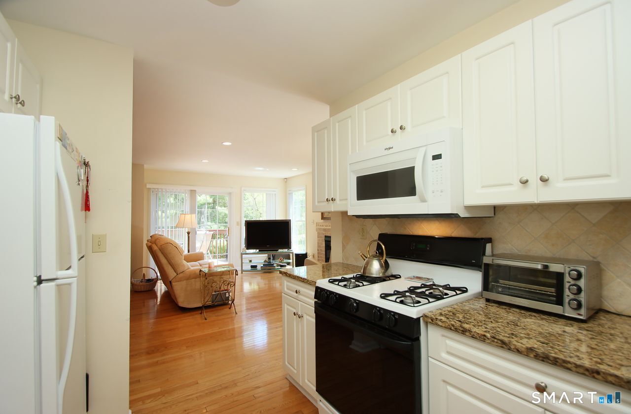 25 Hamden Hills Drive Hamden CT 06518