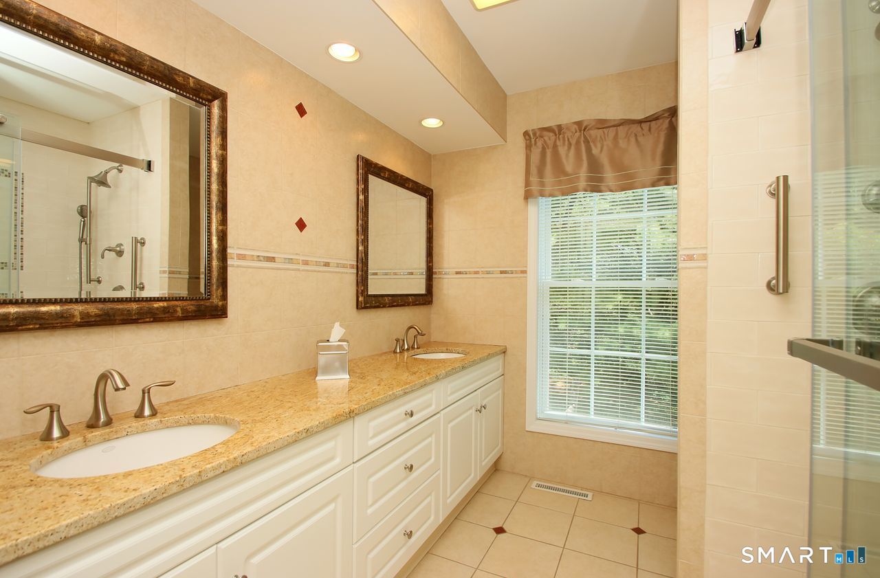 25 Hamden Hills Drive Hamden CT 06518