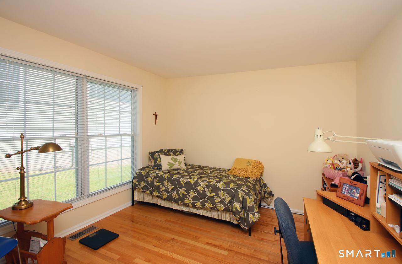 25 Hamden Hills Drive Hamden CT 06518