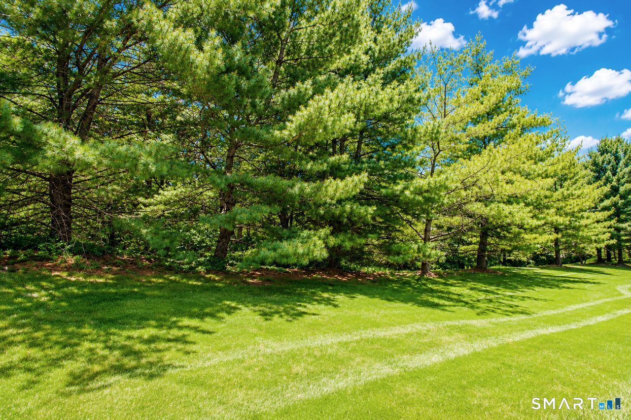 25 Hamden Hills Drive Hamden CT 06518