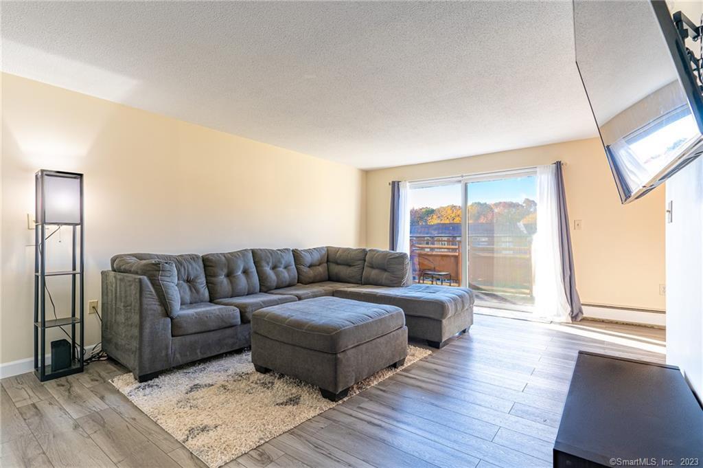 Branford CT, 45 Jefferson Road, Unit 3-15