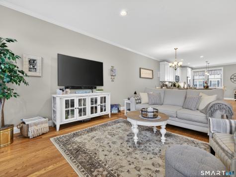 11 Village Crossing East Lyme CT 06357