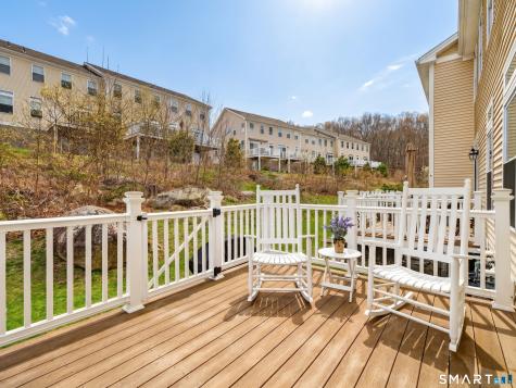 11 Village Crossing East Lyme CT 06357