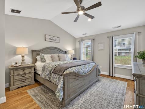 11 Village Crossing East Lyme CT 06357