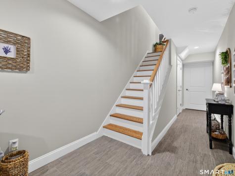 11 Village Crossing East Lyme CT 06357