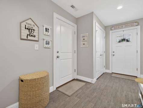 11 Village Crossing East Lyme CT 06357