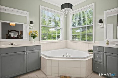 6 Brookside Drive Middlebury CT 06762