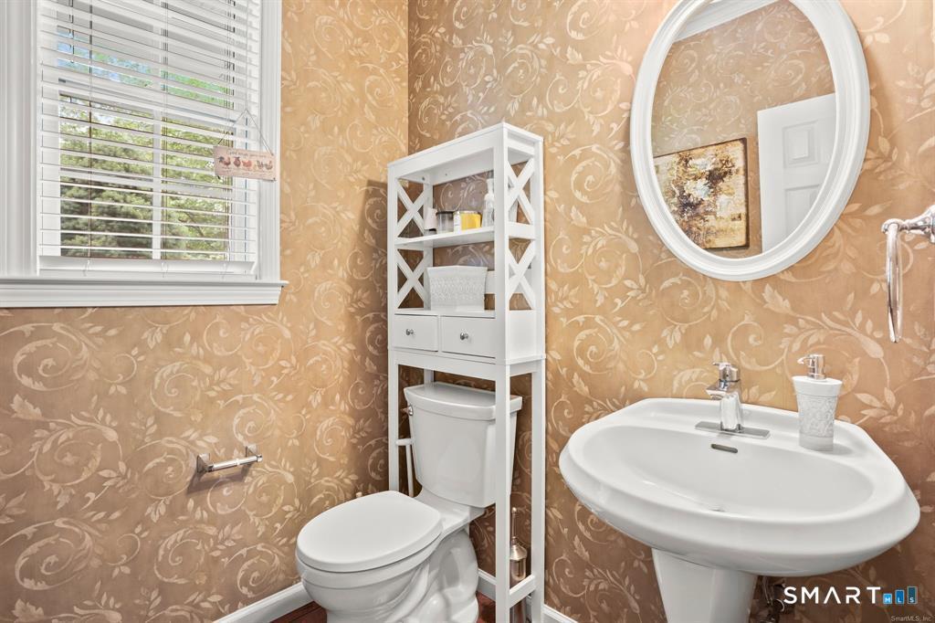 6 Brookside Drive Middlebury CT 06762