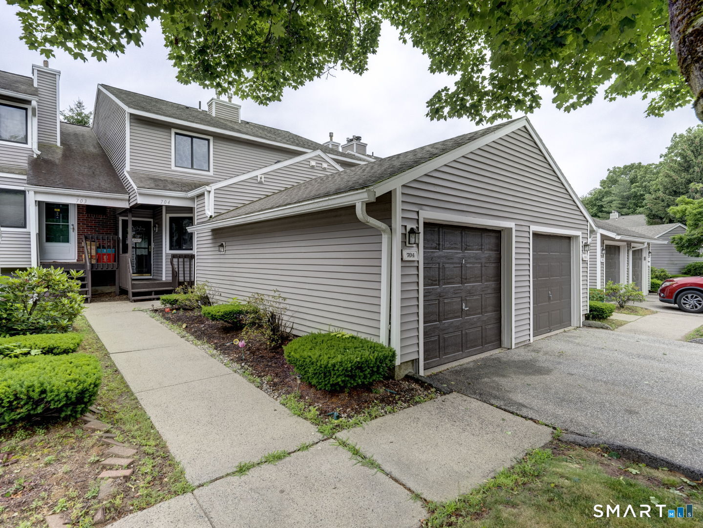 704 Mill Pond Drive South Windsor CT 06074