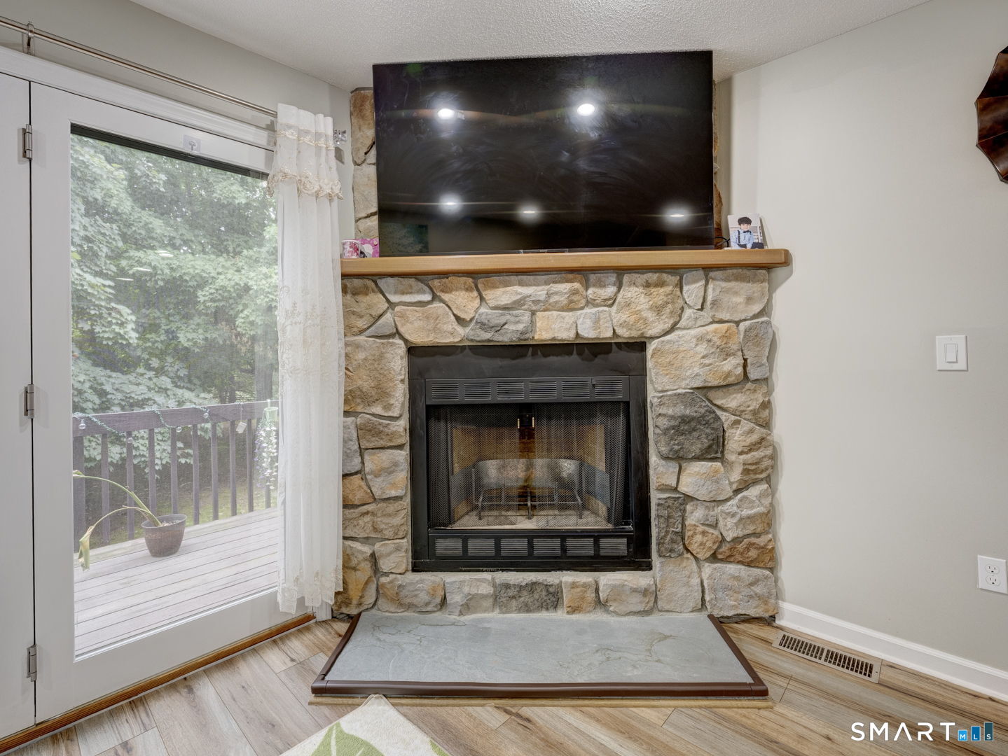 704 Mill Pond Drive South Windsor CT 06074