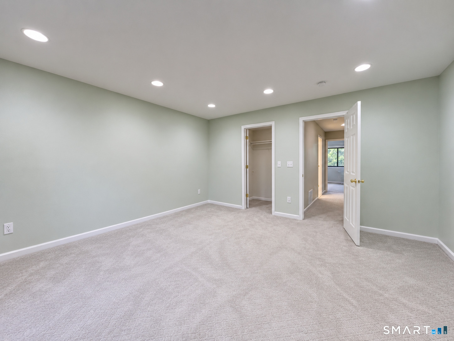 704 Mill Pond Drive South Windsor CT 06074