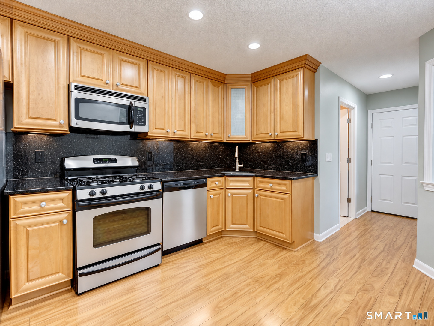 704 Mill Pond Drive South Windsor CT 06074