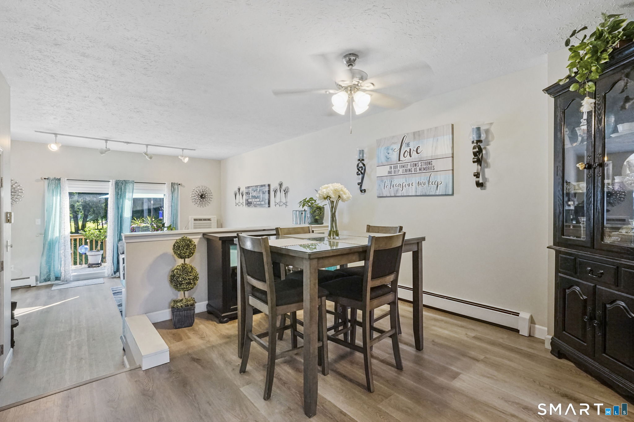 1431 Farmington Avenue Farmington CT 06032