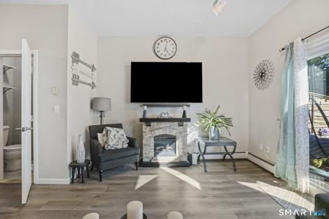 1431 Farmington Avenue Farmington CT 06032