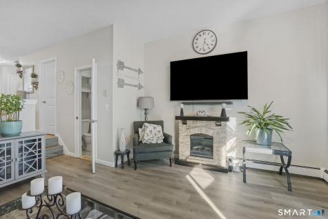 1431 Farmington Avenue Farmington CT 06032
