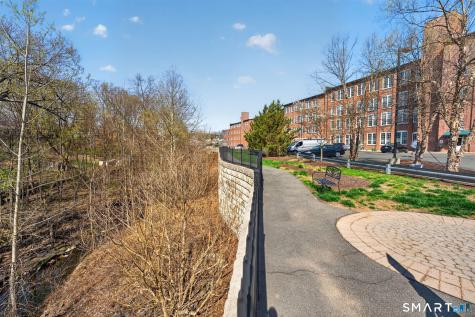 10 Main Street Berlin CT 06037