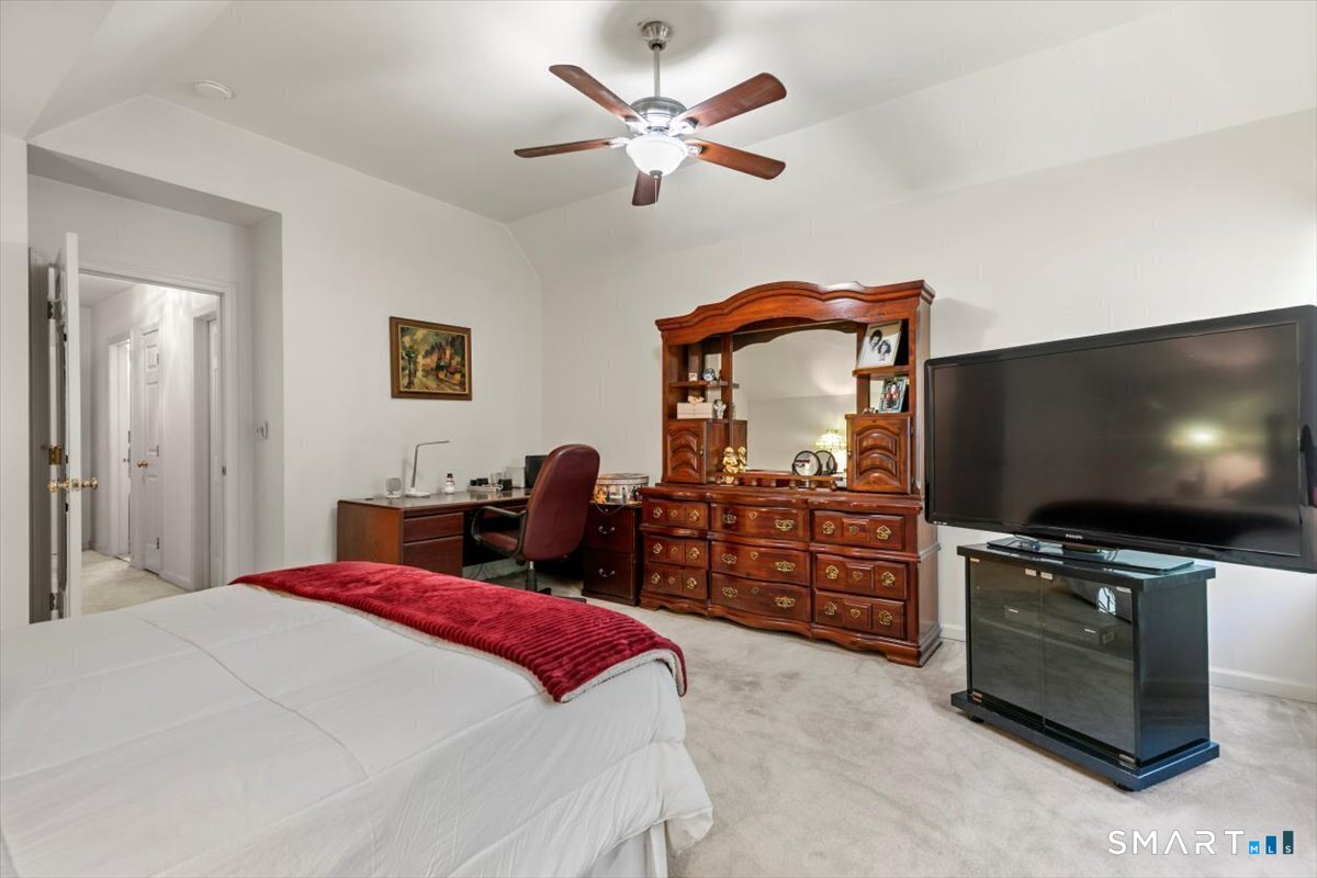663 West Avenue Milford CT 06461