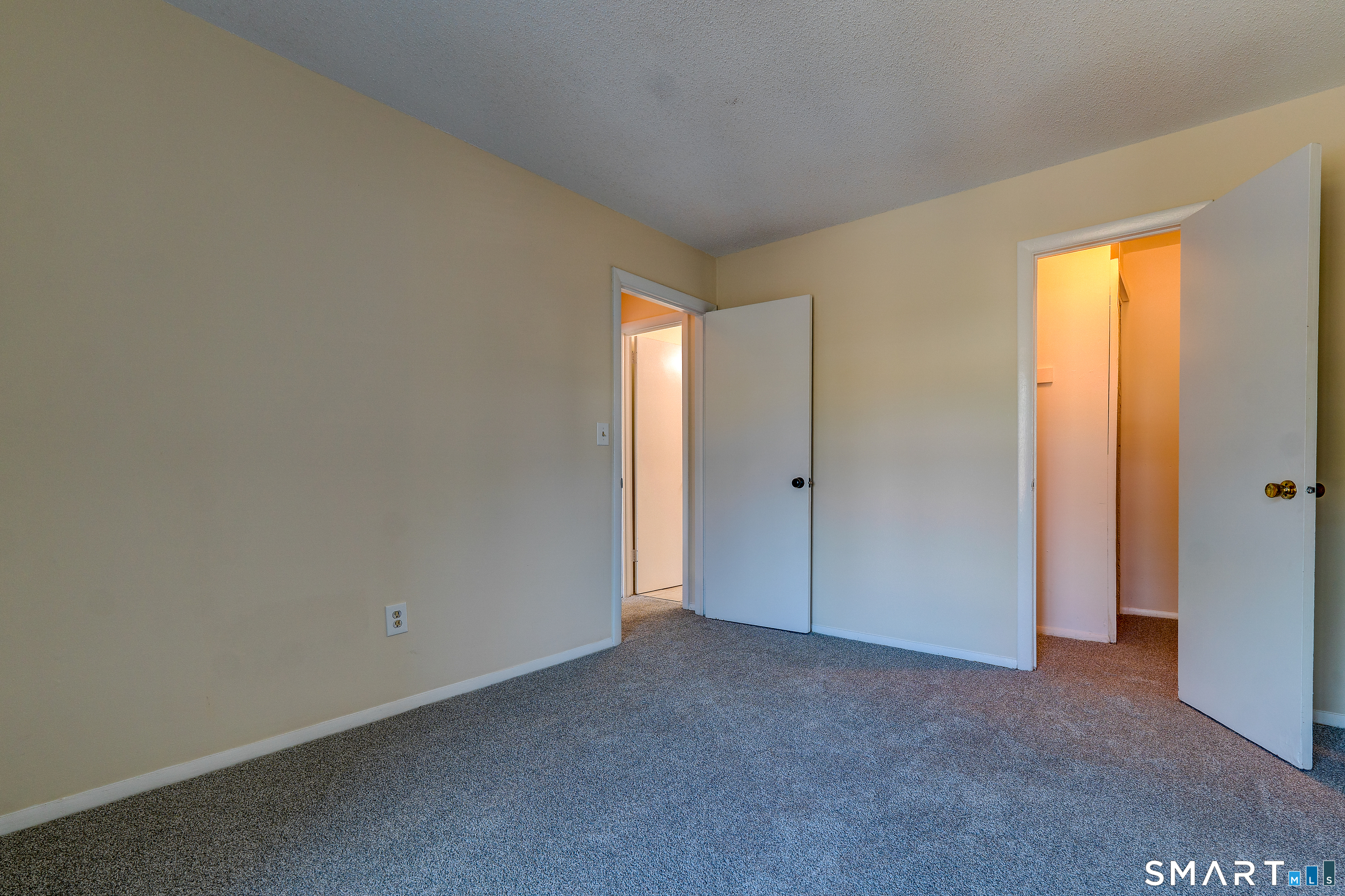 4 Birch Lane East Haven CT 06513