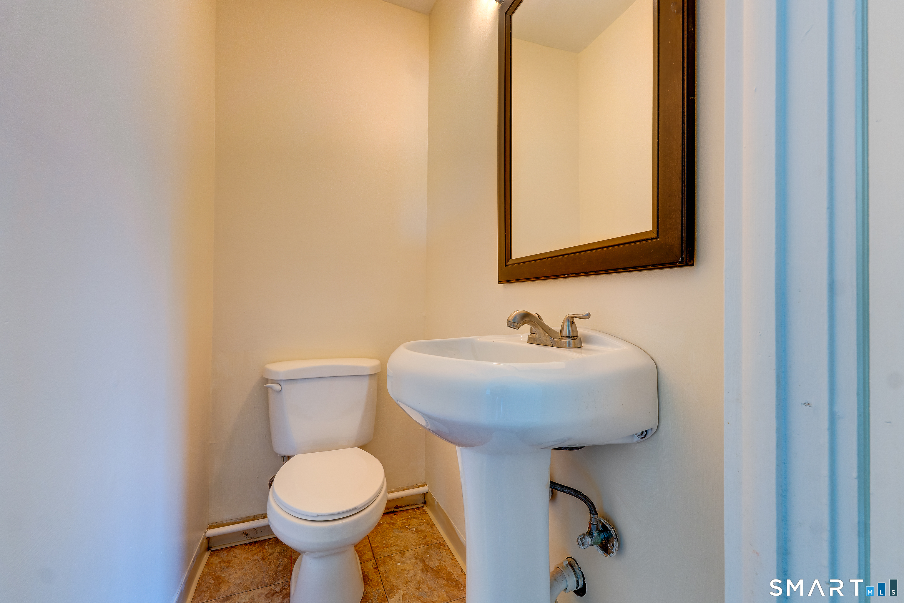 4 Birch Lane East Haven CT 06513