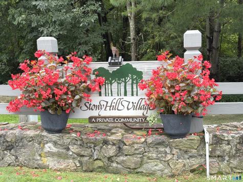 11 Acorn Lane Brookfield CT 06804