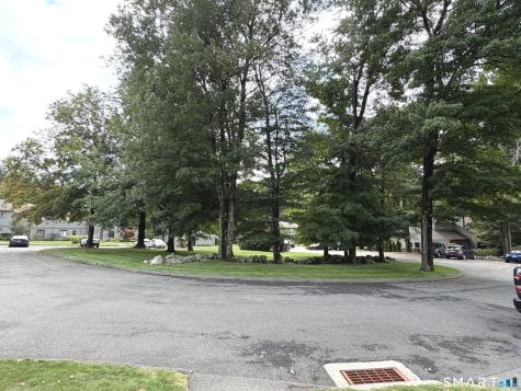 11 Acorn Lane Brookfield CT 06804