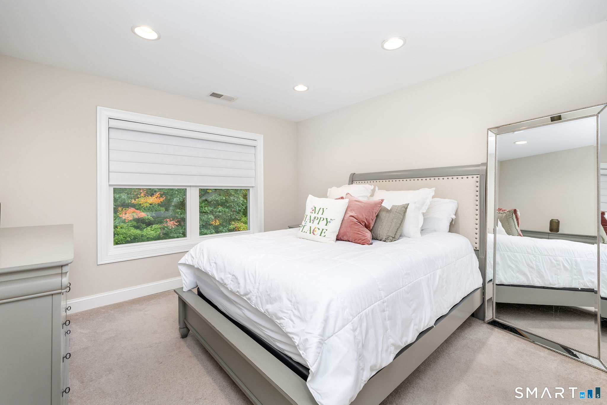 144 Mulholland Way North Haven CT 06473